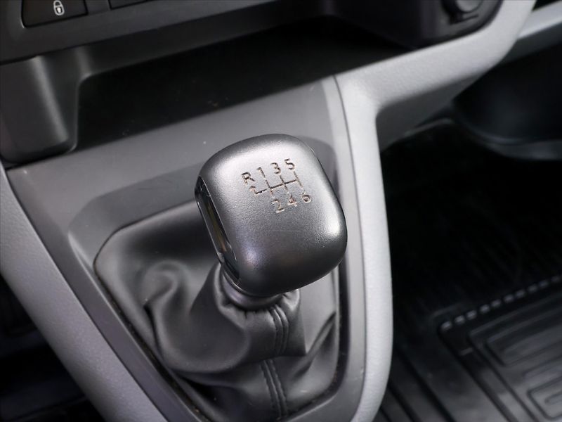 Toyota ProAce Verso 2,0 D-4D 90kW L2 6-míst CZ DPH - fotka 27 z 36