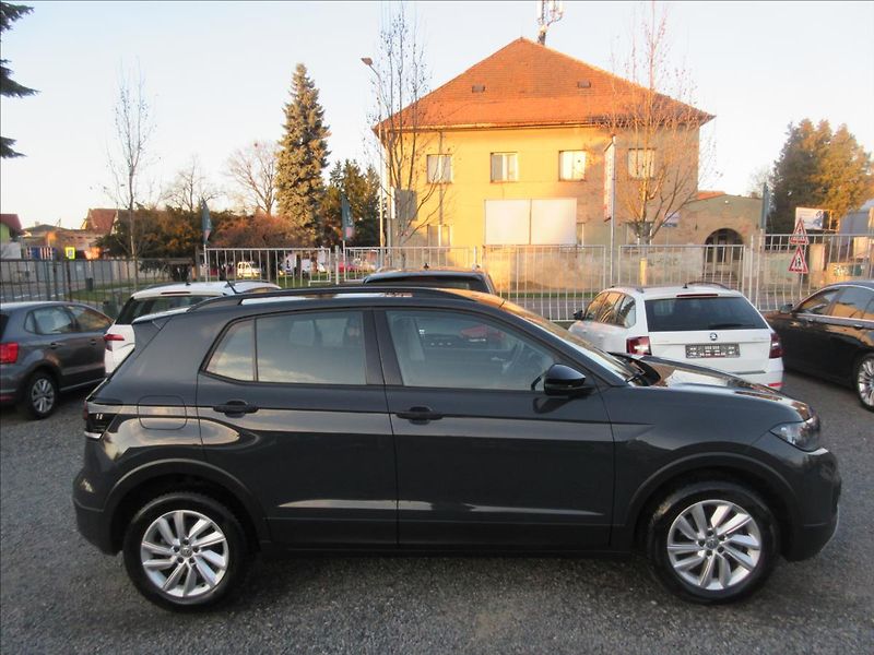 Volkswagen T-Cross 1,0 TSI Edice Life Top Stav - fotka 4 z 14