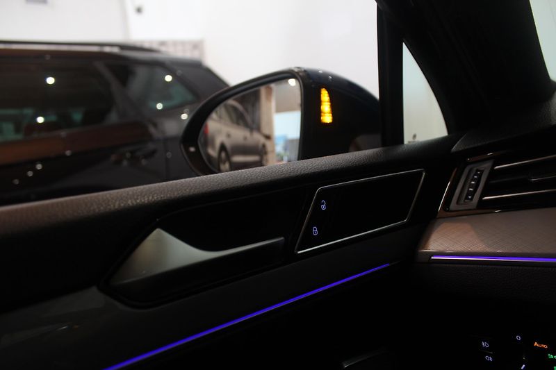 Volkswagen Passat (2023) 2.0TDI DSG Nez.Topení Display  - fotka 38 z 38