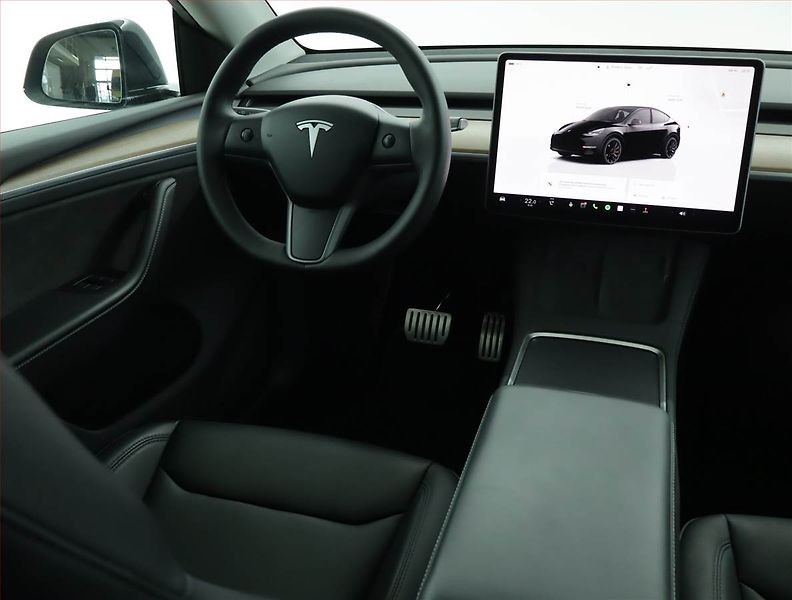 Tesla Model Y (2023) Performance 79kWh, SoH 92% - fotka 7 z 21