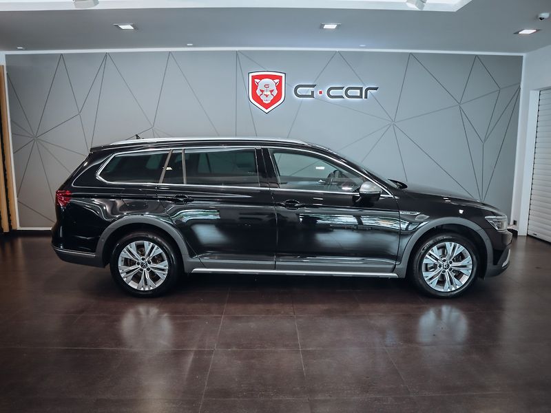 Volkswagen Passat Variant 2.0 TDI Alltrack 4MOTION DSG - fotka 5 z 28