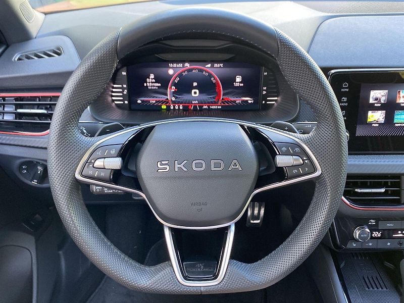 Škoda Kamiq (2025) 1.0 TSI DSG Monte Carlo - fotka 6 z 37