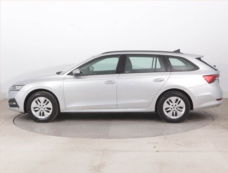 Škoda Octavia (2023) Ambition 2.0 TDI - fotka 3 z 15