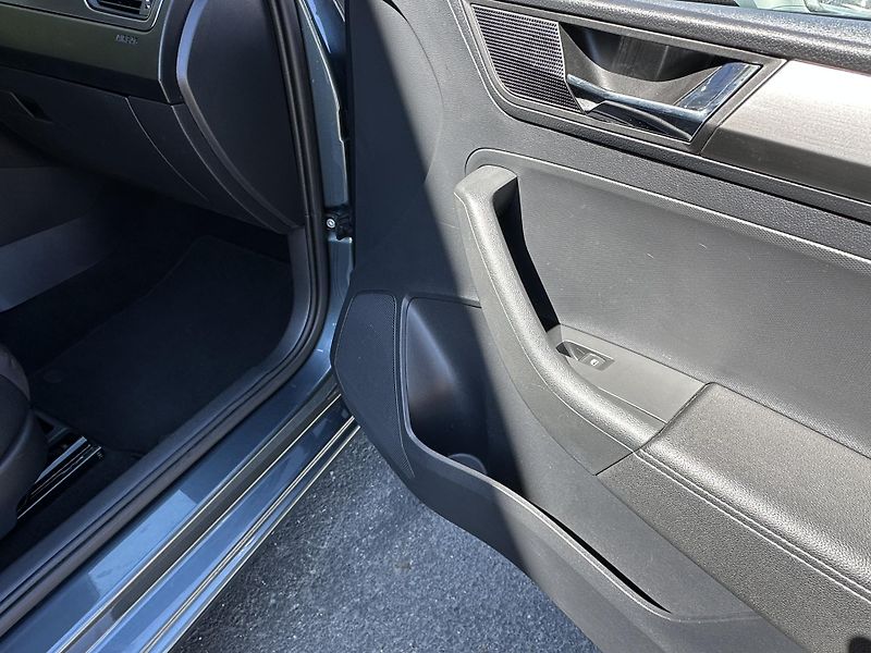 Škoda Rapid (2018) SPACEBACK* DSG *1.0TSI / 1.Maj - fotka 22 z 36