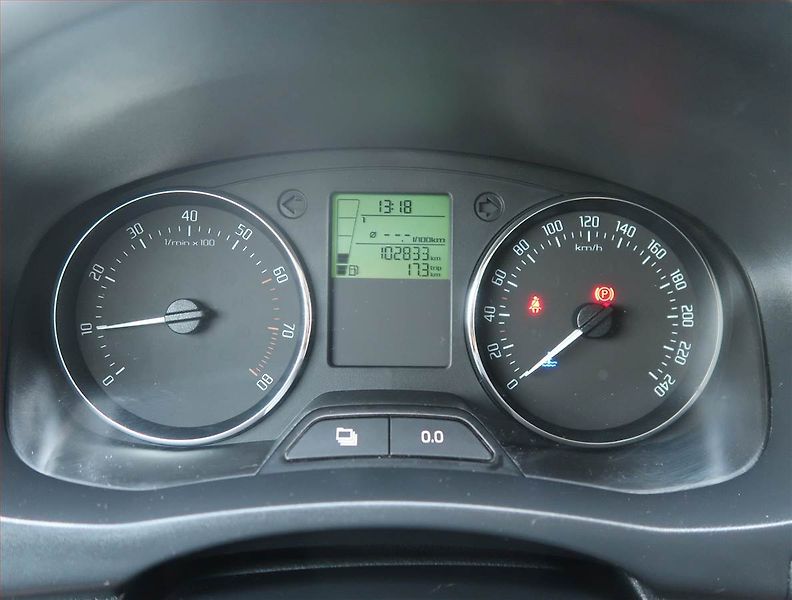Škoda Roomster (2013) Ambition 1.2 TSI, ČR,1.maj - fotka 11 z 13