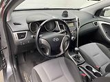 Hyundai i30 (2013) 1.4 CVVT, AC, park.čidla - náhled 8
