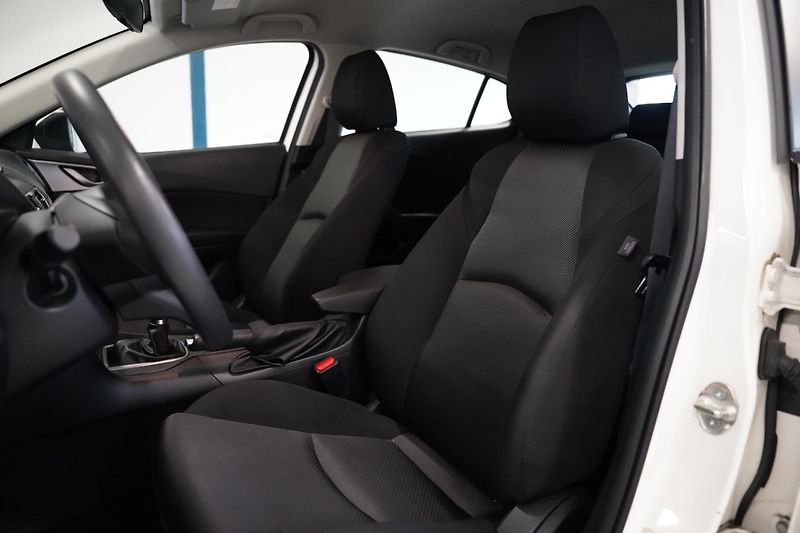 Mazda 3 - fotka 11 z 22