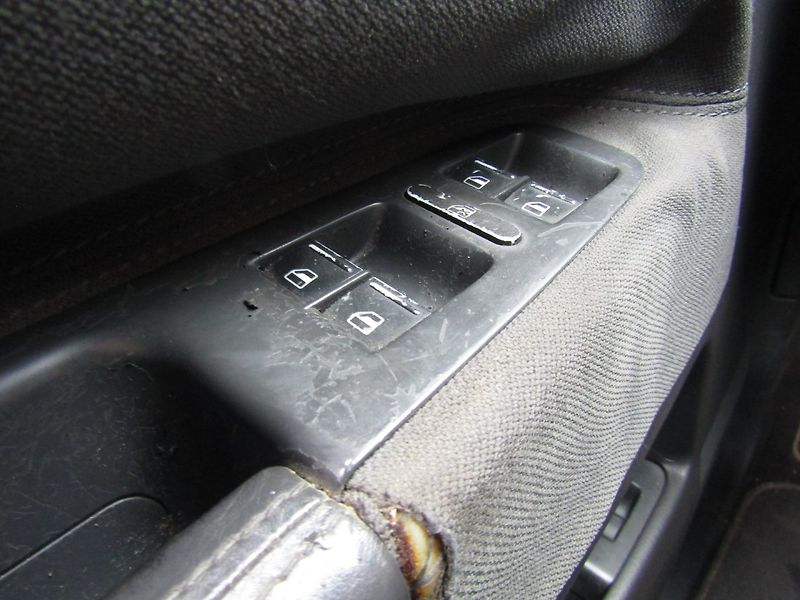 Volkswagen Touareg (2004) 2.5 TDI 128kW AUTOMAT - fotka 28 z 35