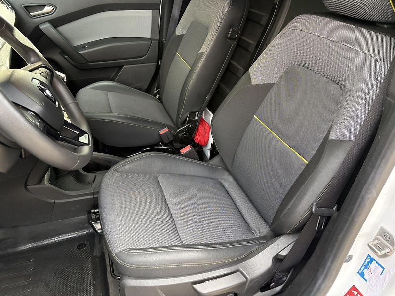 Renault Kangoo (2024) 1.5dCi 70kW  Paris edition   - fotka 10 z 19