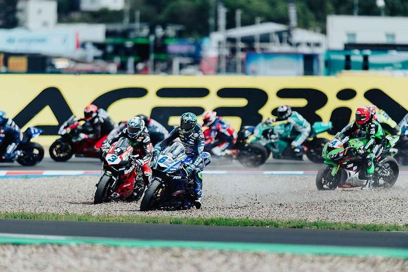 Podnik věnovaný seriálu MS Superbiků se v Mostě uskuteční o víkendu 19. až 21. července. Také letos bude pro fanoušky připravena Victory Lane.