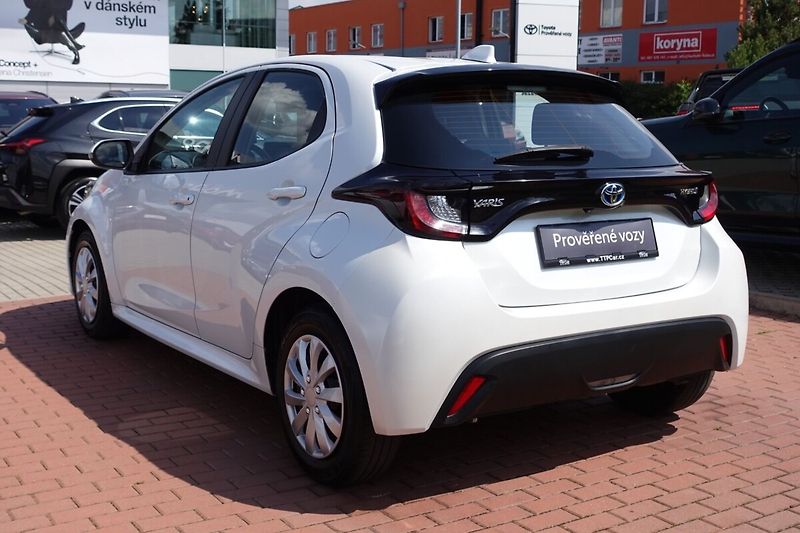 Toyota Yaris 1,5 HEV Comfort - fotka 6 z 26