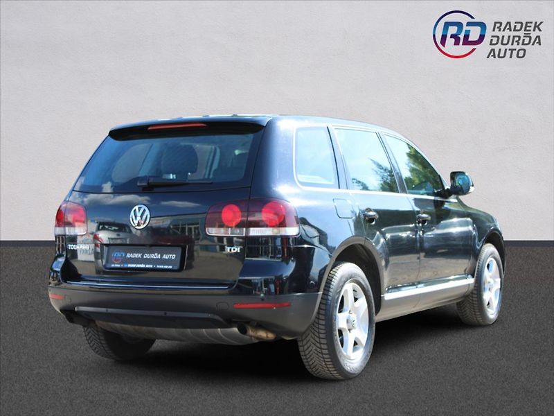 Volkswagen Touareg 2,5 TDI  NOVÉ V ČR,4x4 - fotka 5 z 29