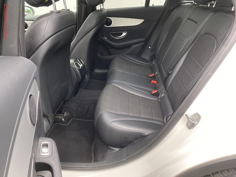 Mercedes-Benz GLC (2016) 2.0T GLC250 4M, AT, LED - fotka 10 z 22