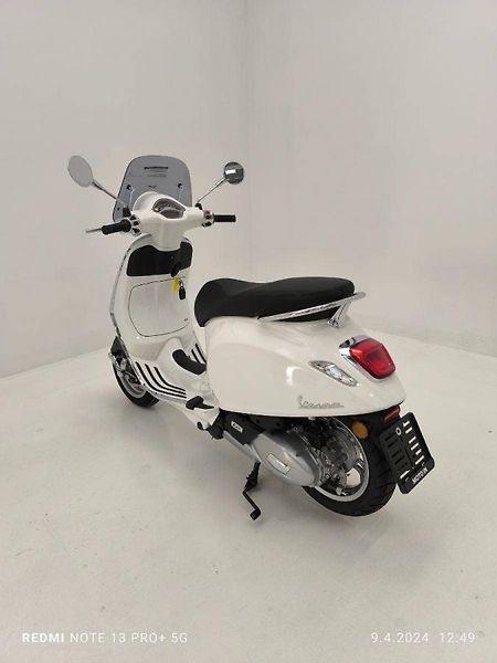 Vespa Primavera 125 3V ABS (2025) E5+ Bianco Innocente - fotka 2 z 9