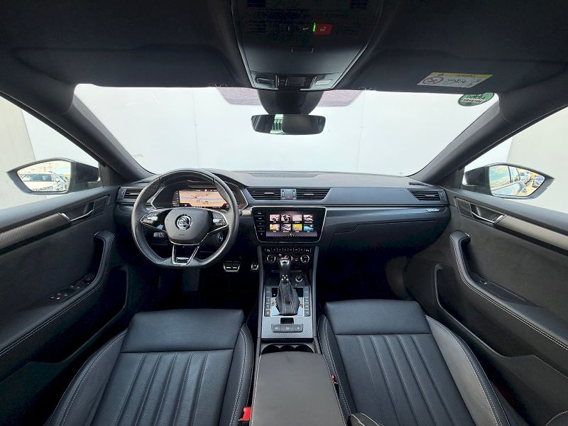 Škoda Superb (2023) 2.0 TDI 147kW DSG 4x4 SportLin - fotka 10 z 35