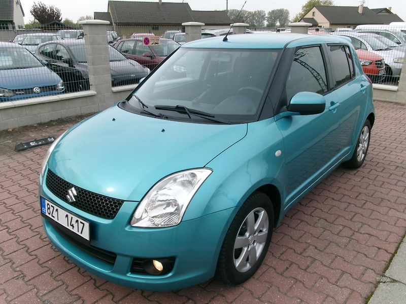 Suzuki Swift (2009) 1,3i KLIMA - ZADÁNO - fotka 2 z 26