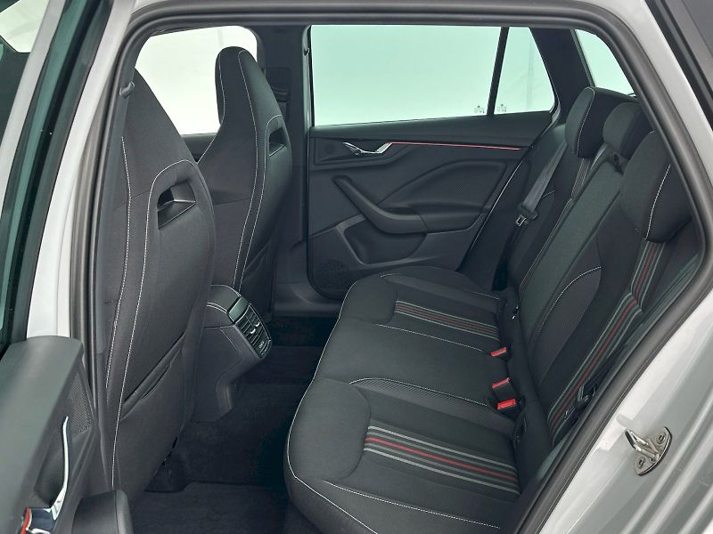 Škoda Kamiq (2025) DSG 1.0TSI 85kW Monte Carlo - fotka 8 z 33