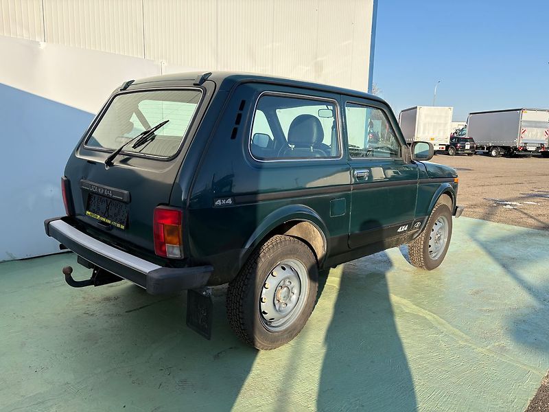 Lada Niva 1.7, 61kW, 4x4, Tažné - fotka 2 z 18