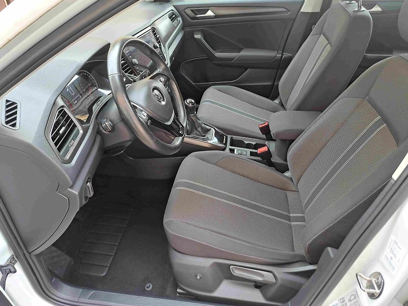 Volkswagen T-Roc (2019) TDI-85 ACC ALU kamera PDC NAVI - fotka 13 z 29