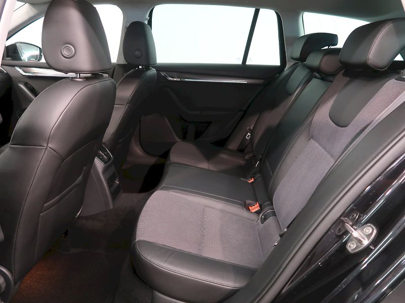 Škoda Octavia (2019) STYLE PLUS 1.5TSI 110KW DSG NA - fotka 15 z 38