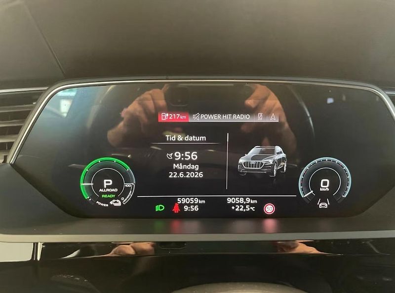 Audi Q8 e-tron 50 Q Kam Matrix Tažné BLIS - fotka 11 z 24