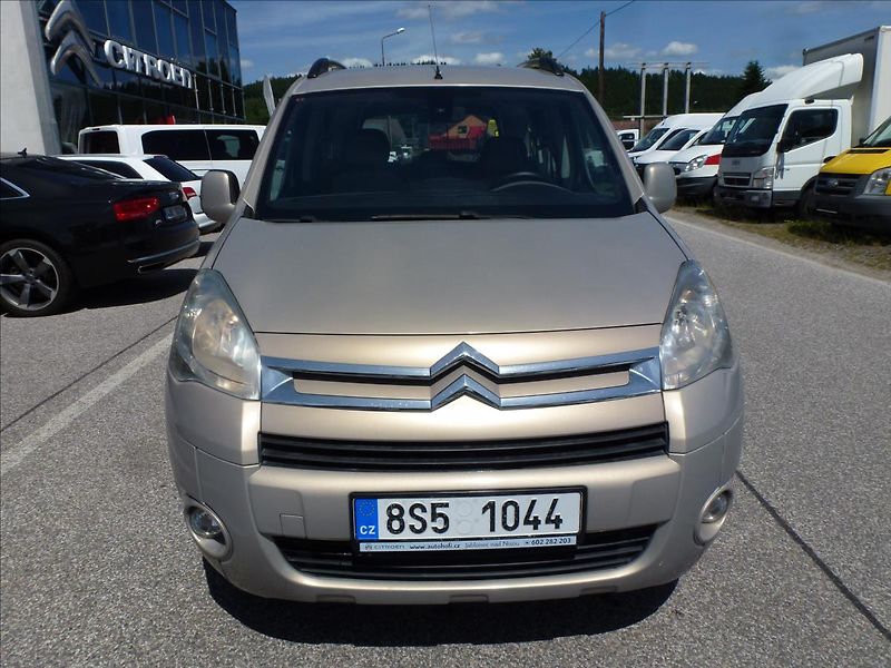 Citroën Berlingo 1,6 HDI  Multispace - fotka 5 z 44
