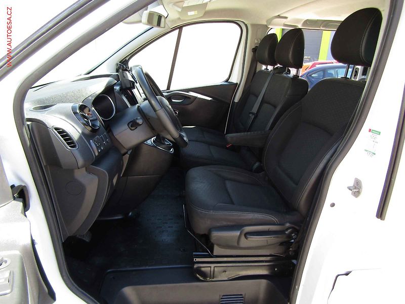 Opel Vivaro (2018) 1.6CDTi L2 9míst, 1.maj,ČR - fotka 9 z 23