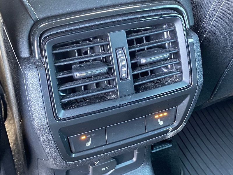 Škoda Karoq 2.0TSi, ČR, Sportline,DSG, 4x4 - fotka 11 z 33