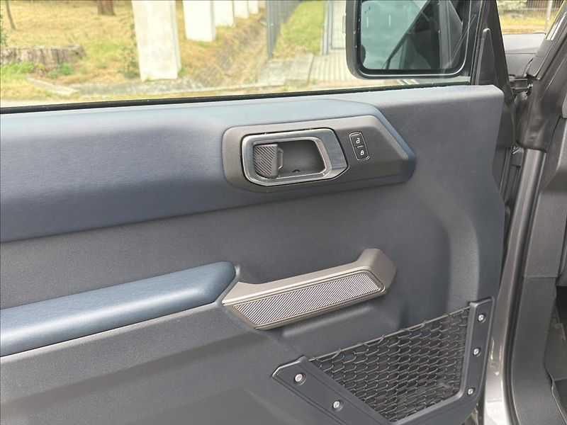 Ford Bronco 2,7 V6 AUT OUTER BANKS ČR - fotka 35 z 36