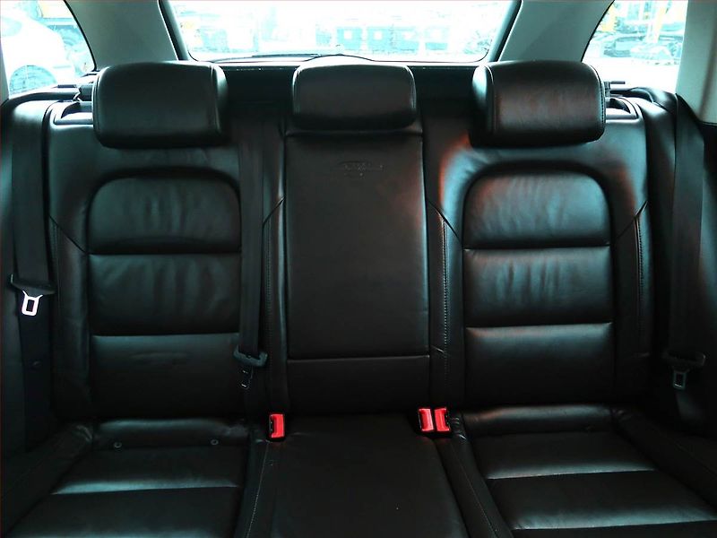 Škoda Superb (2012) Laurin&Klement 2.0 TDI, Xenony - fotka 10 z 21