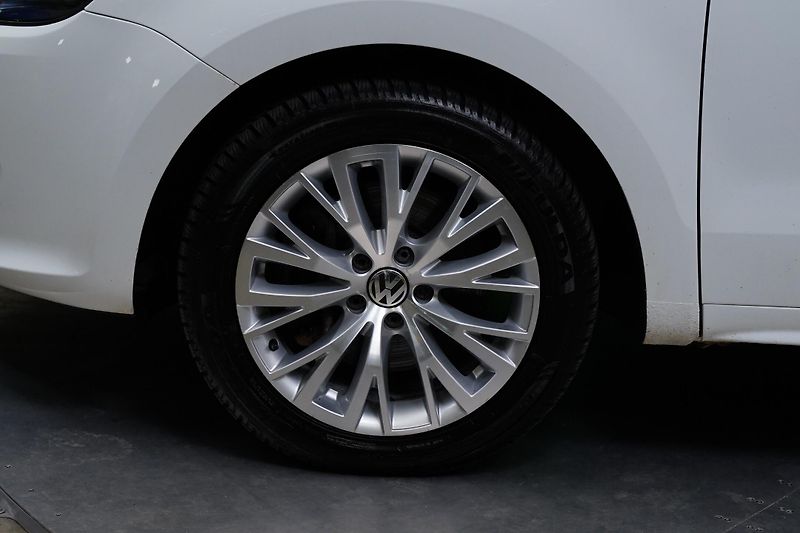 Volkswagen Sharan - fotka 11 z 28