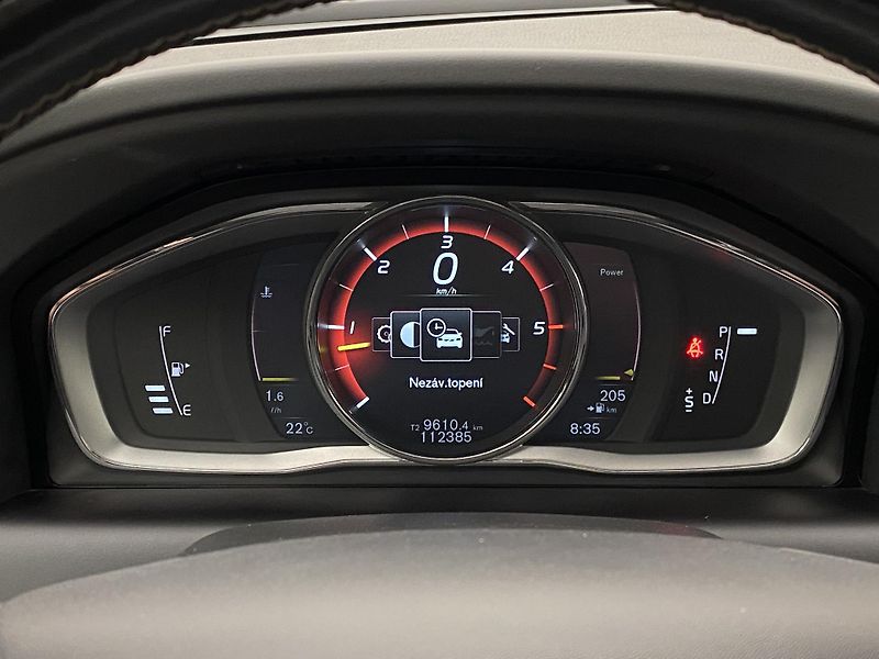 Volvo XC60 D4 AWD MOMENTUM AUT  - fotka 36 z 48