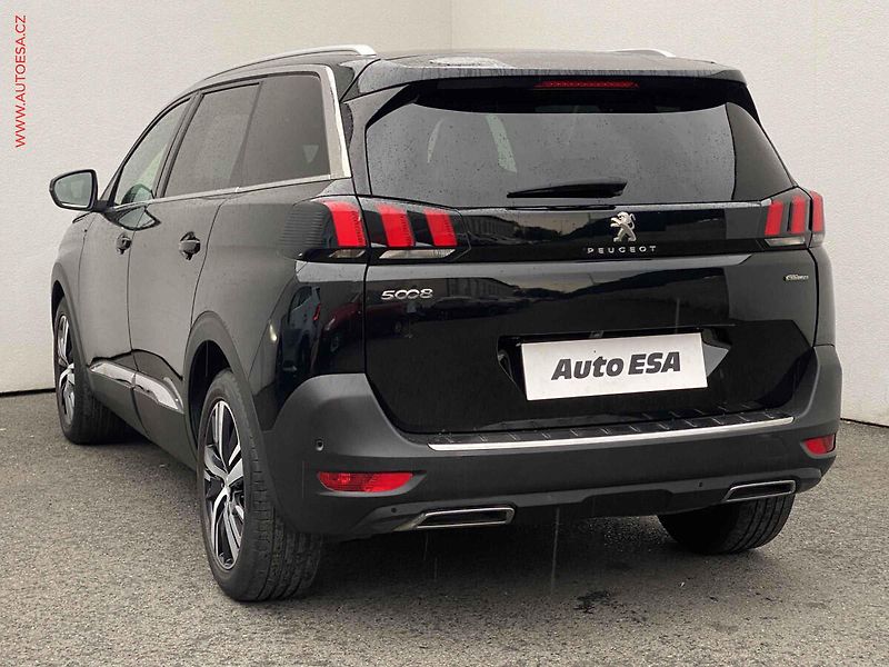 Peugeot 5008 (2019) 1.2 PT, GT Line, AT, LED - fotka 6 z 19