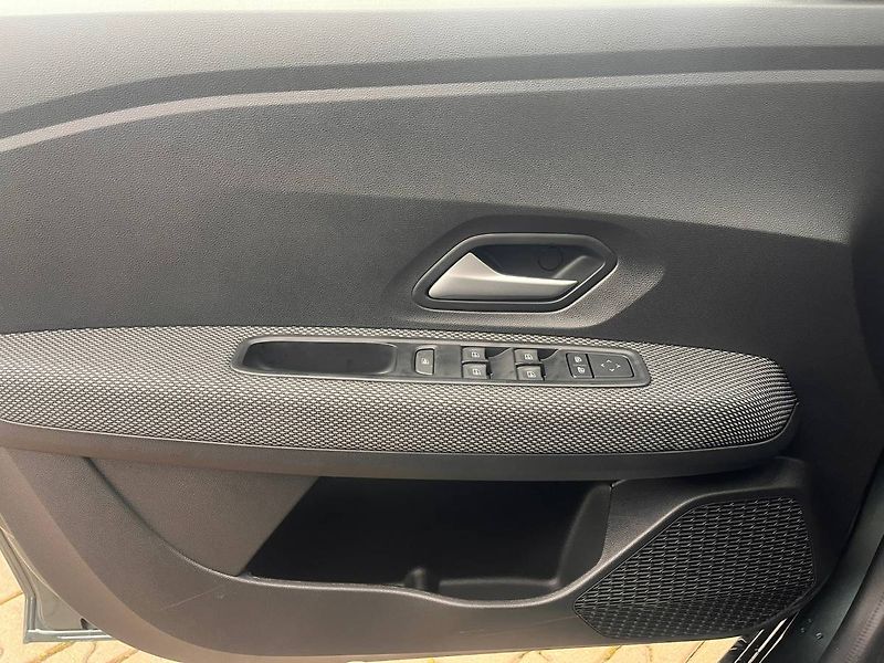 Dacia Sandero (2025) 1.0 TCe 67 kW Stepway - fotka 18 z 20
