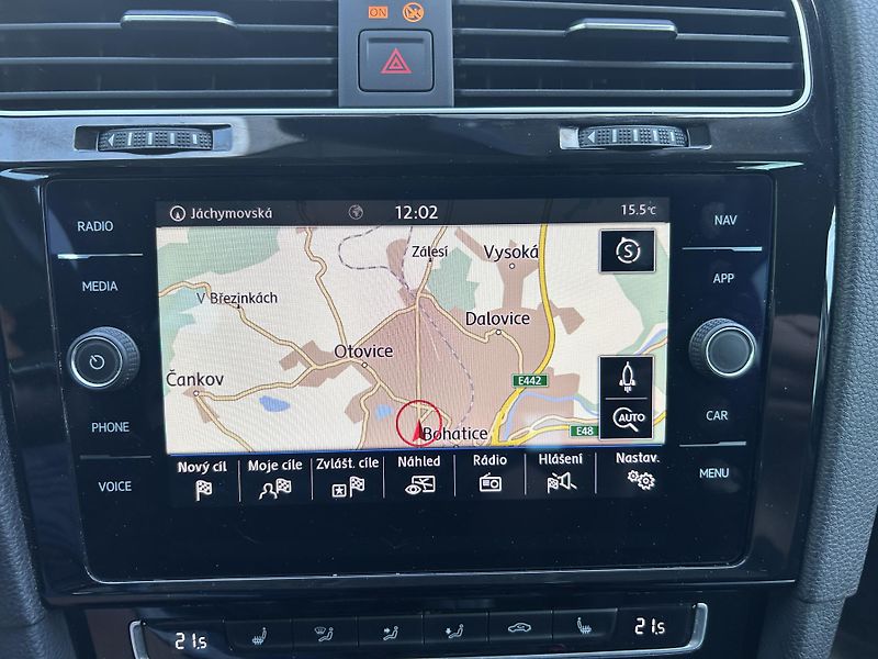 Volkswagen Golf (2019) 2.0 TDi 110 KW servisni kniha - fotka 18 z 29