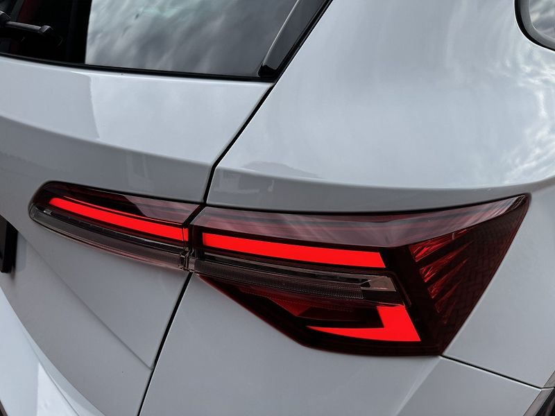 Škoda Karoq (2023) 1.5TSi LED Navi Kamera Virtual - fotka 38 z 48