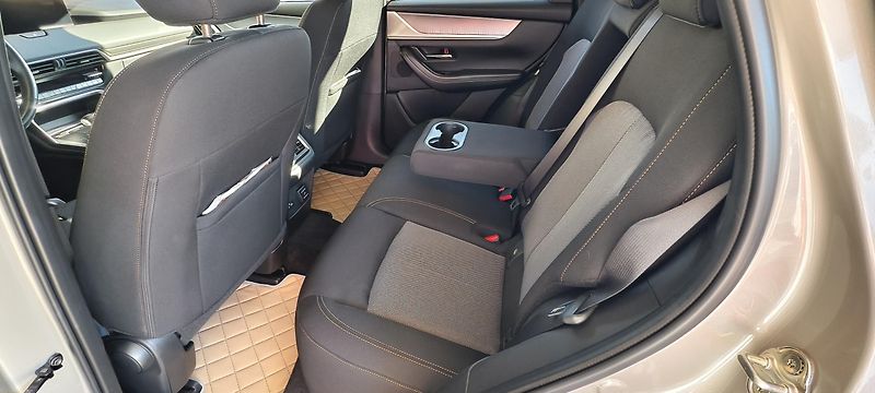 Mazda CX-60 (2023) D 4x4 Exclusive line + pakety - fotka 6 z 11