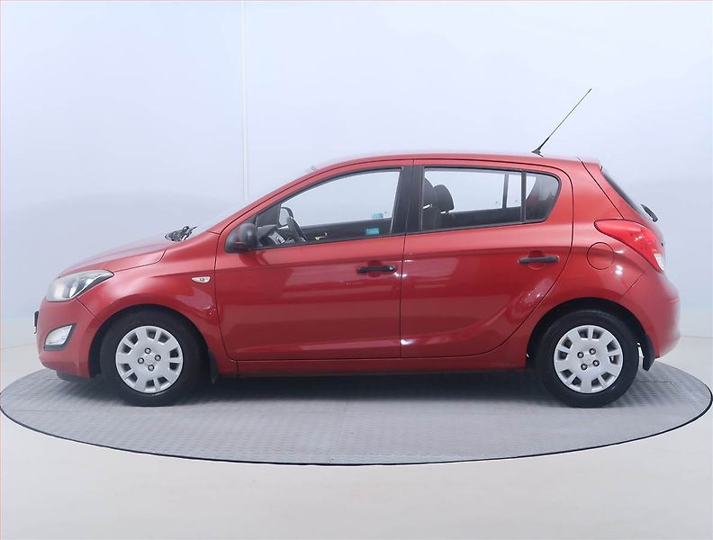 Hyundai i20 (2012) 1.2, Serv.kniha, zamluveno - fotka 3 z 14