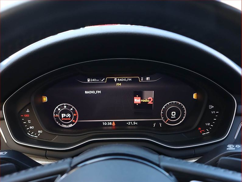 Audi A4 (2018) S-Line 2.0 TDI, Automat, Navi - fotka 11 z 22