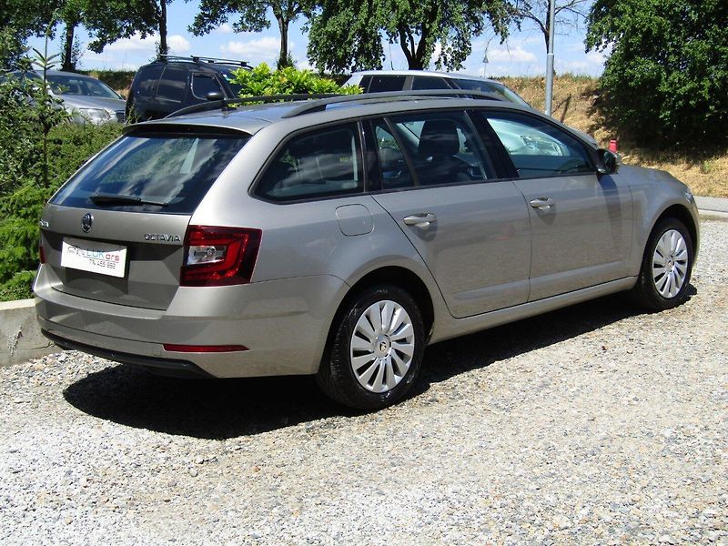 Škoda Octavia (2019) 1.0 TSI 85kW - fotka 5 z 41