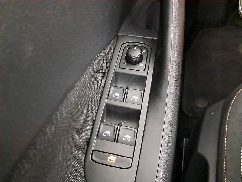 Škoda Scala (2019) Style 1.6 TDI, Tempomat - fotka 16 z 16