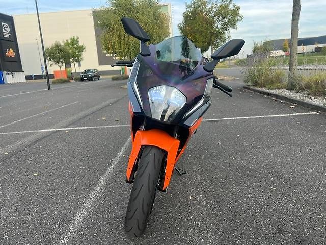 KTM RC 390 (2024) BLUE 2024 - fotka 3 z 5
