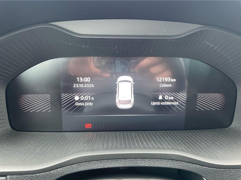 Škoda Karoq 1.5 TSi DSG 7st. SELECTION - fotka 18 z 30