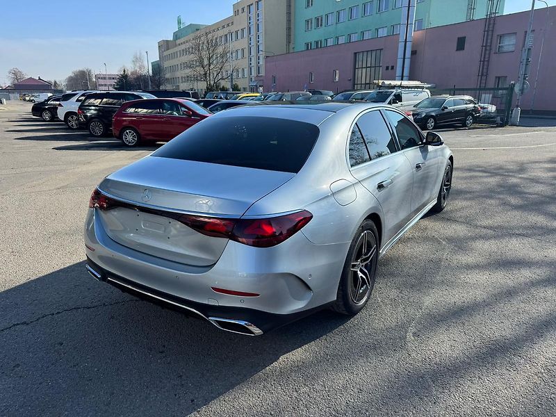 Mercedes-Benz Třídy E (2025) E 450 d 4MATIC - fotka 7 z 27