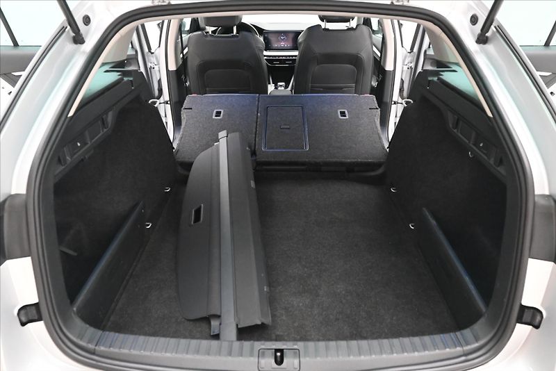 Škoda Octavia 2,0 TDI 110kW DSG Style Záruka - fotka 11 z 30