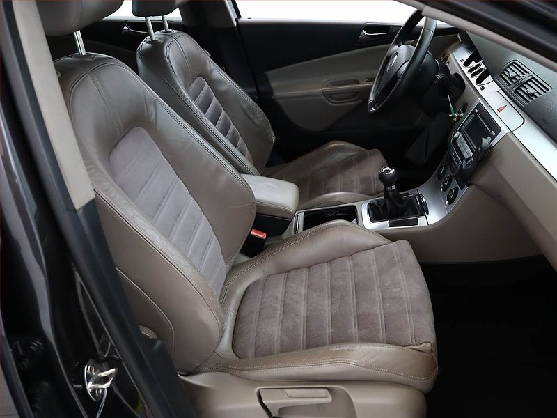 Volkswagen Passat (2007) 2.0 TDI, 4X4, nová STK - fotka 7 z 13