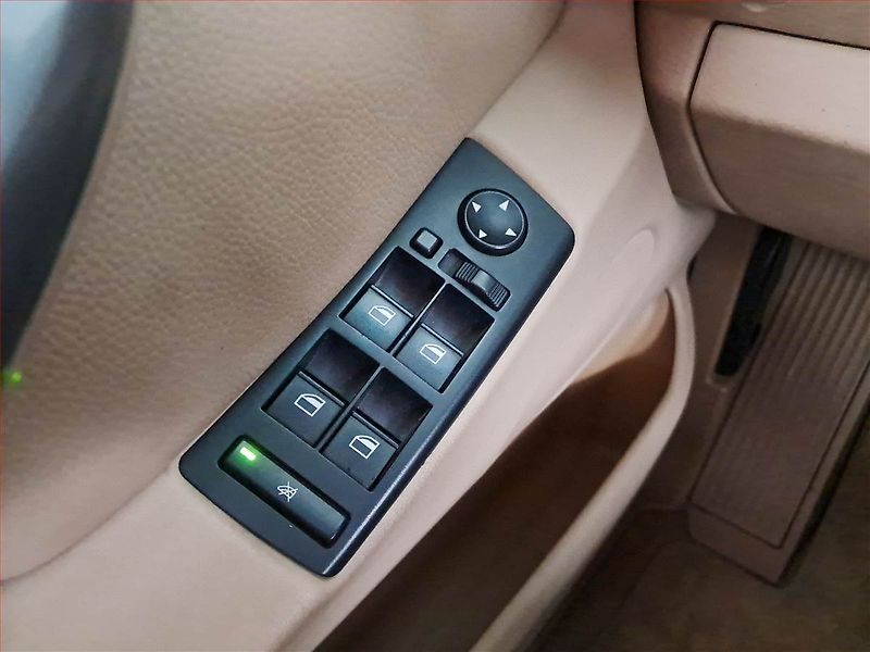BMW X5 (2006) 3.0d, 4X4, Automat, Xenony - fotka 19 z 21