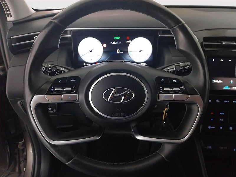 Hyundai Tucson (2021) 1.6 T-GDI - fotka 16 z 19