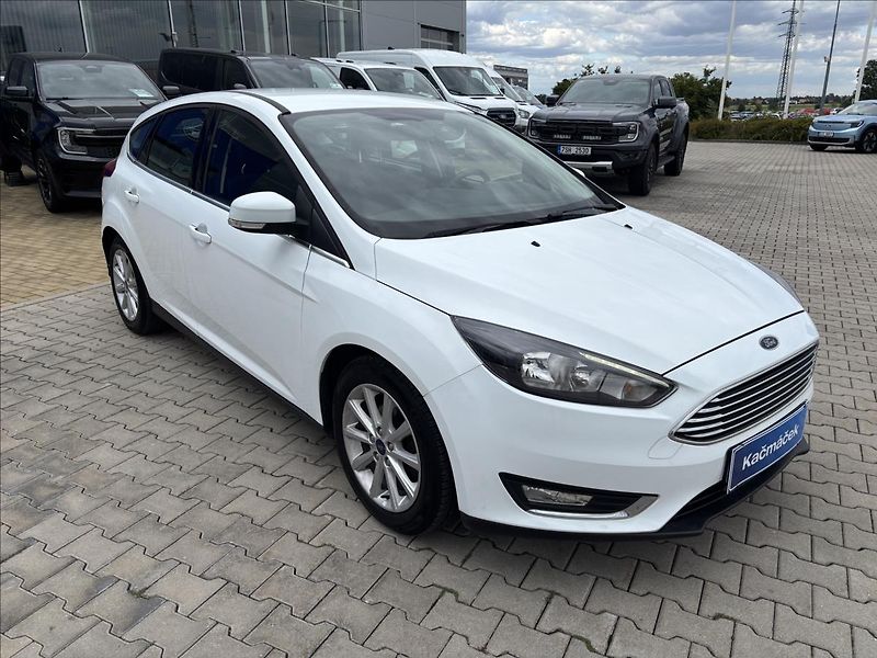 Ford Focus 1,5 TDCI 88kW Titanium - fotka 7 z 36
