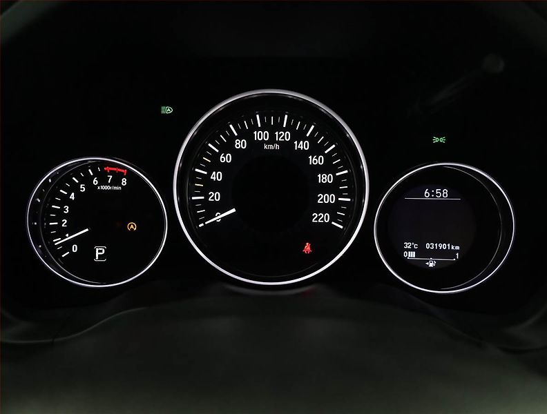 Honda HR-V (2017) Elegance 1.5 i-VTEC, Automat - fotka 9 z 19